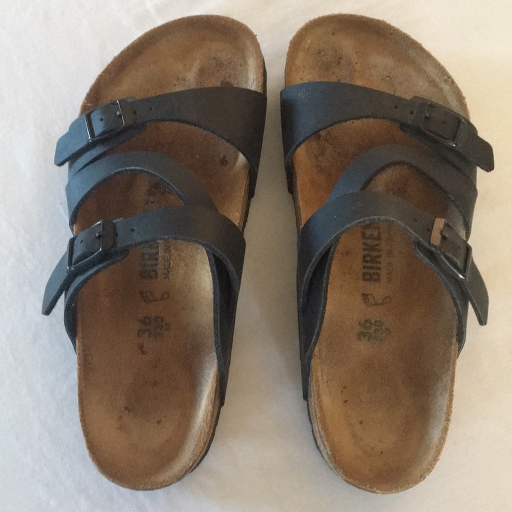 Black Birkenstock’s